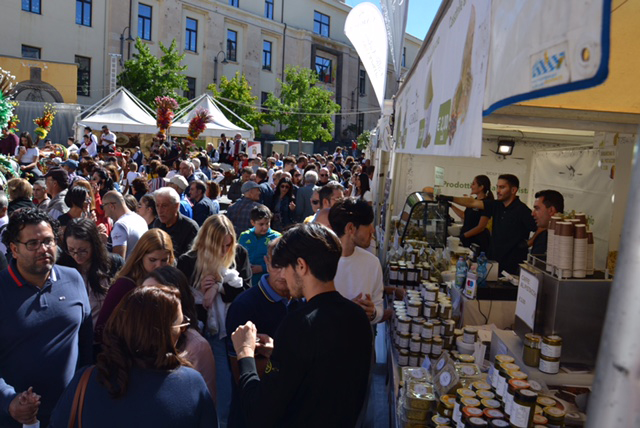Sagra-del-pistacchio-2022—stand-piazza-Spedalieri Sagra del pistacchio