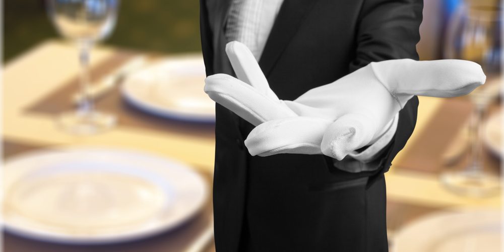 elegant-human-hand-white-glove tasse