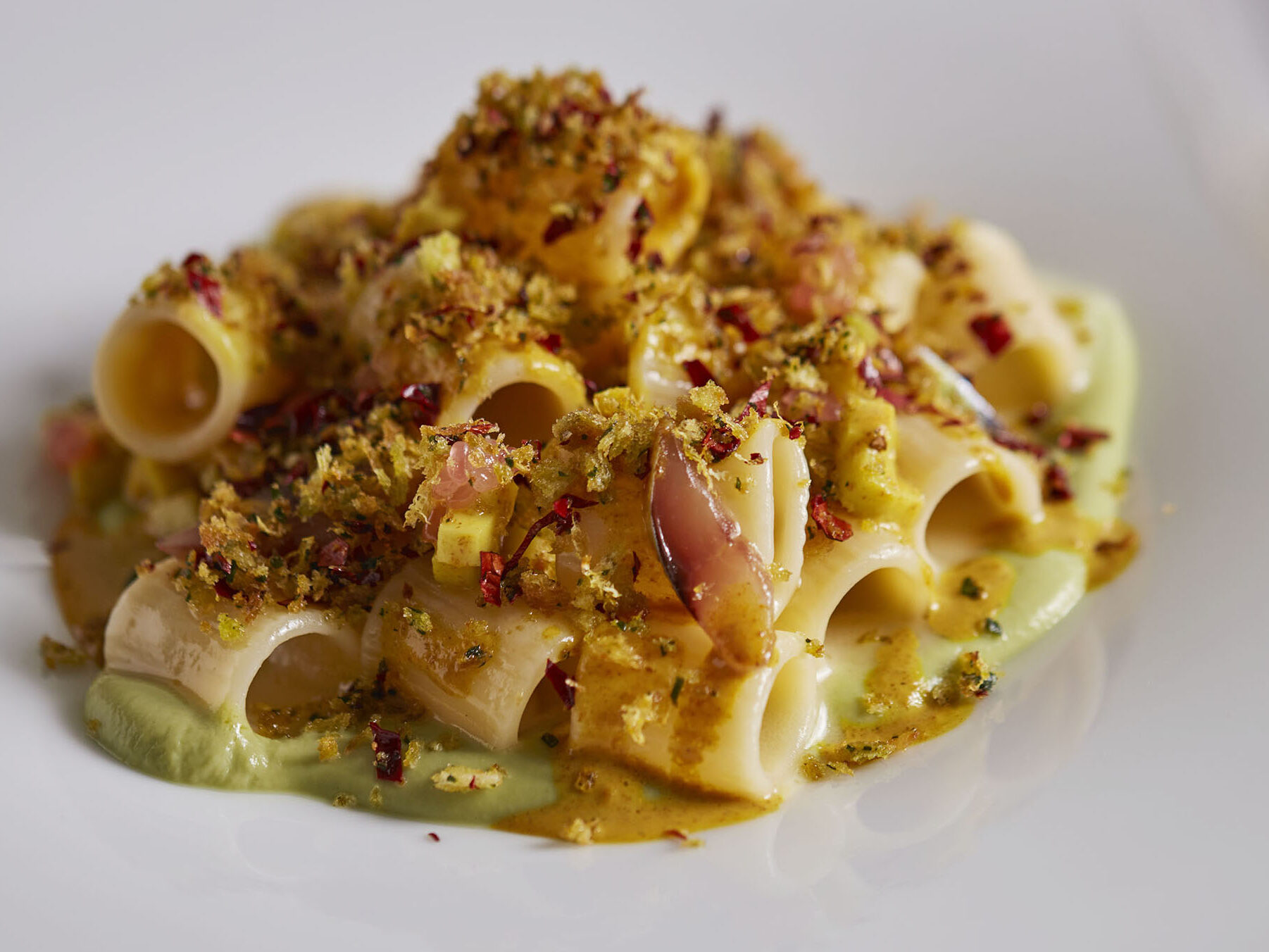 Mezze maniche, broccoli, acciughe, curry