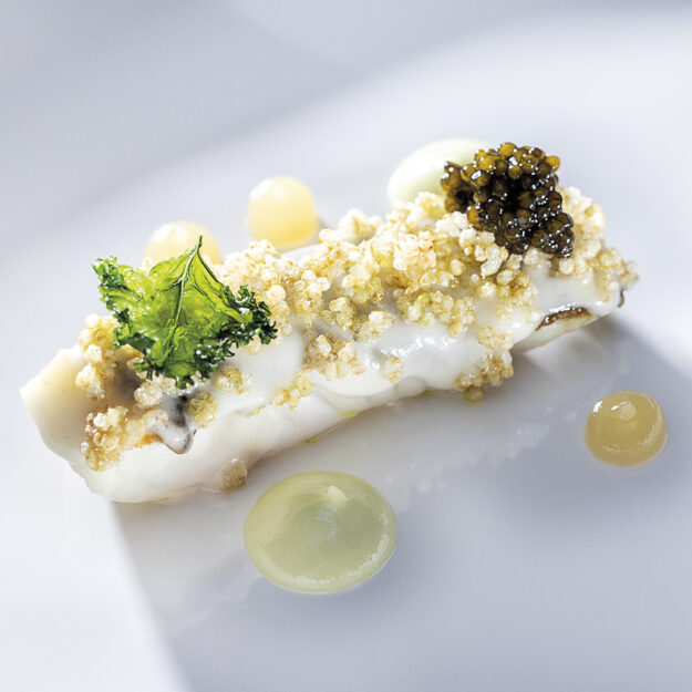 Rombo arrosto, la sua emulsione fritta e crema alla piparra