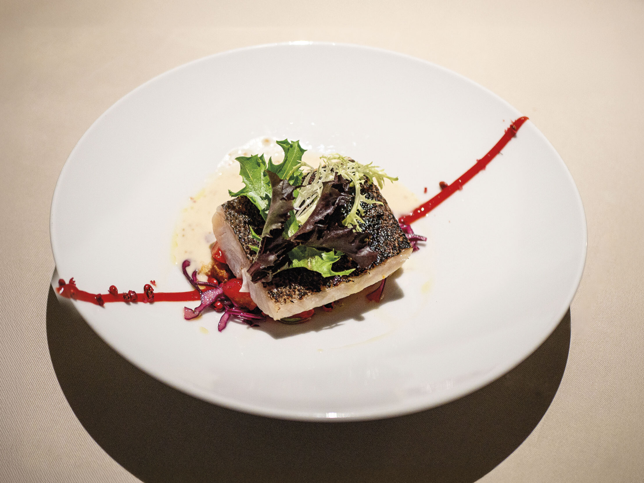 Trota, fragola e cappuccio