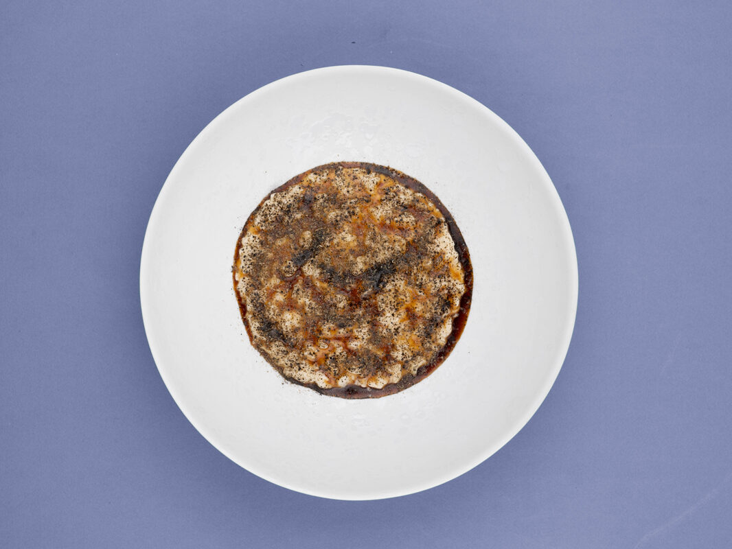 Risotto, latte di capra, liquirizia, cappero e soia ridotta