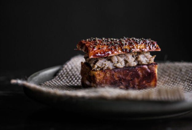 Torta-croissant di anguilla affumicata