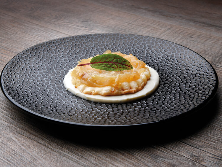 Tarte tatin di cipolle e crema di erborinato