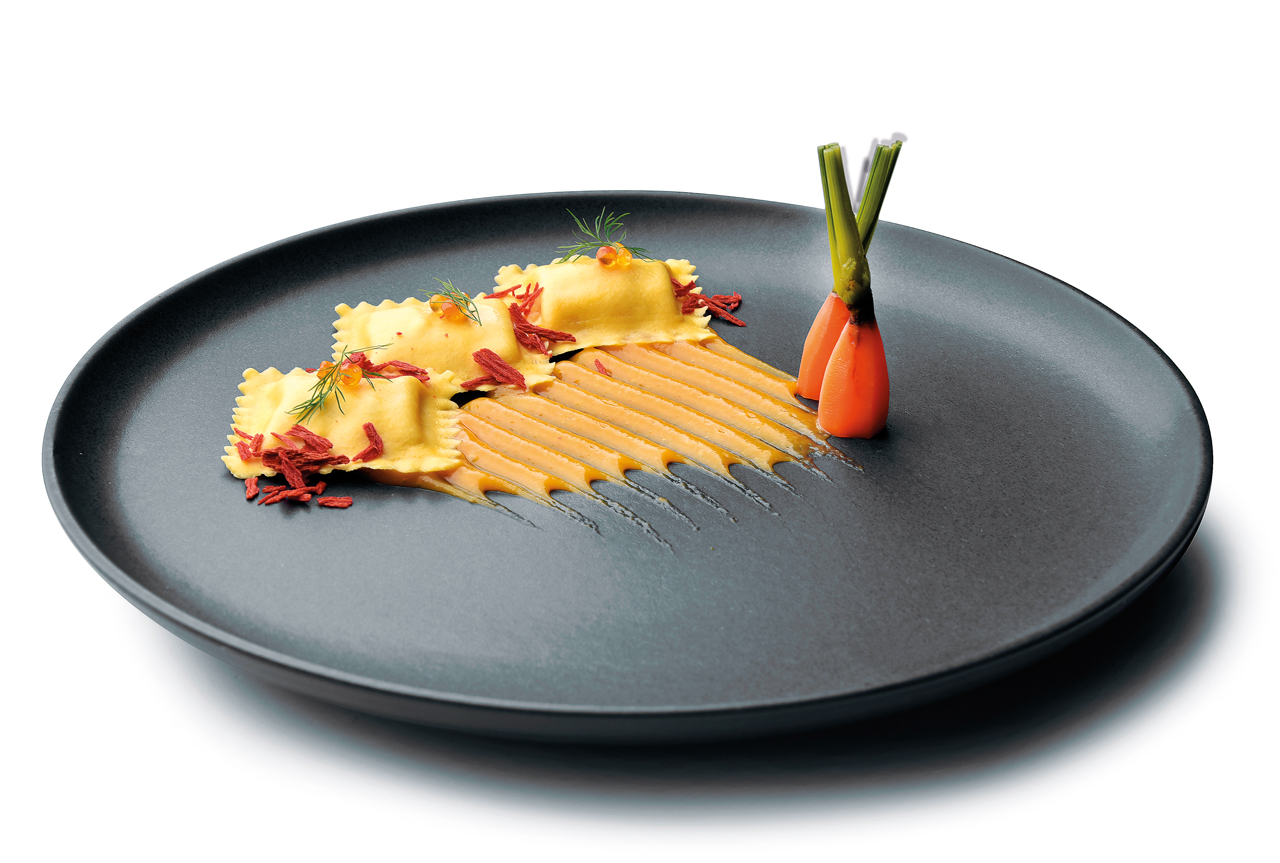 Scrigni© con “Gorgonzola DOP” e cioccolato Ruby con crema di zucca e Miso, carote in osmosi, uova di trota e pomodoro essiccato