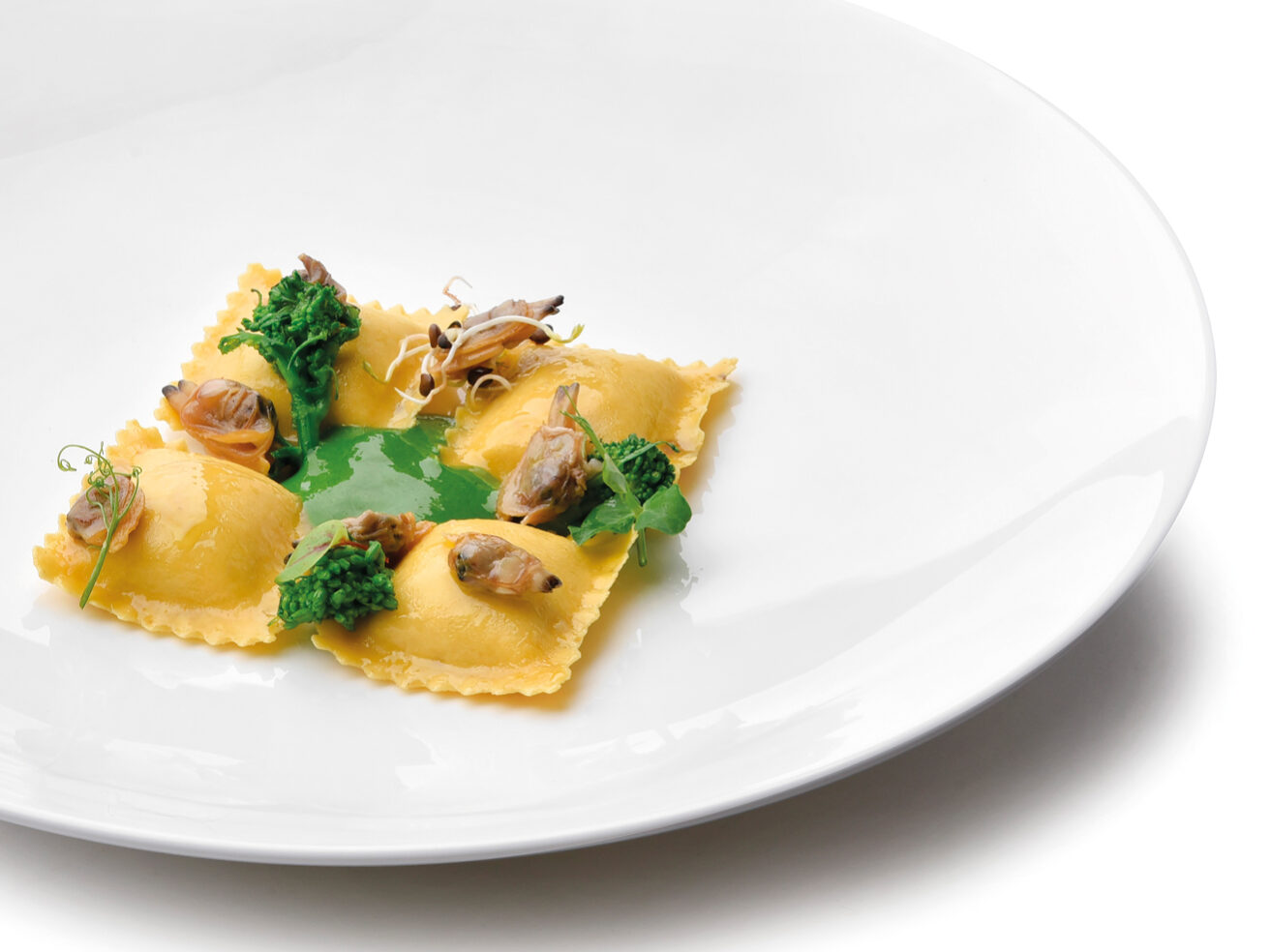 Scrigni© con “Gorgonzola DOP” e cioccolato Ruby con vongole veraci e vellutata alle cime di rapa