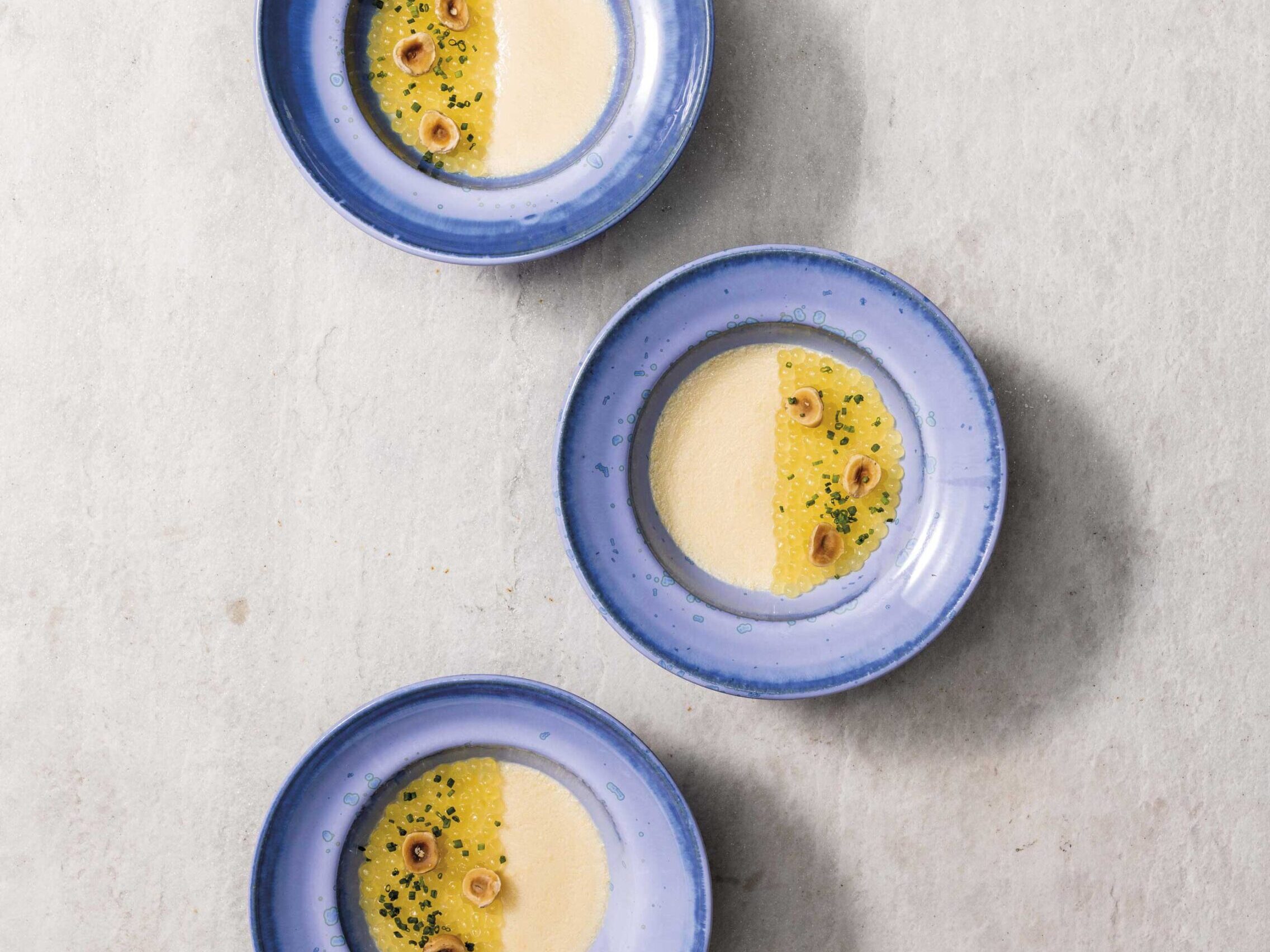Chawanmushi con caviale di salmerino e nocciole