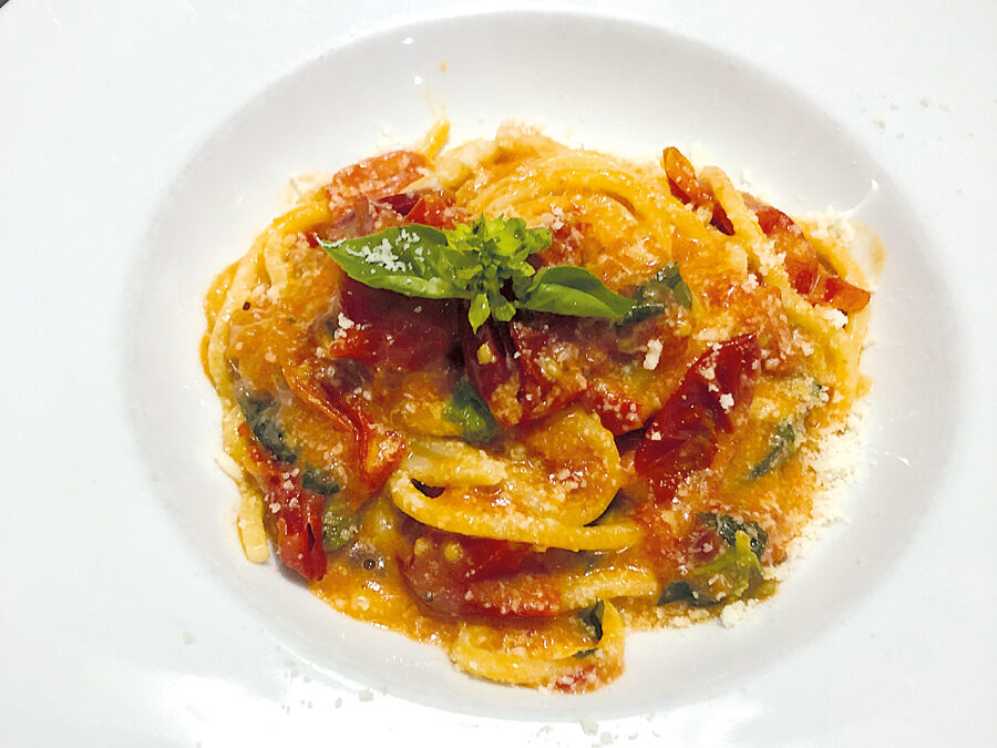 Spaghetti alla chitarra allo scarpariello