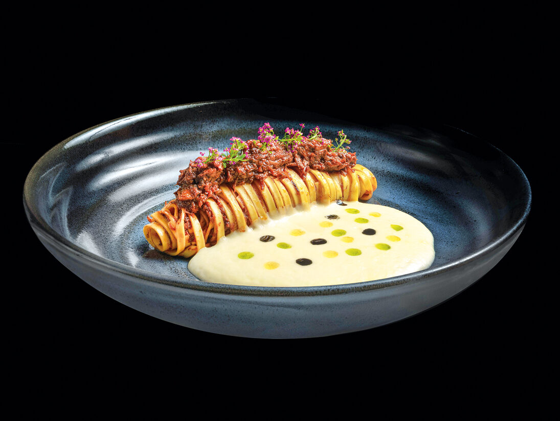 Tagliolini con ragù di cinghiale