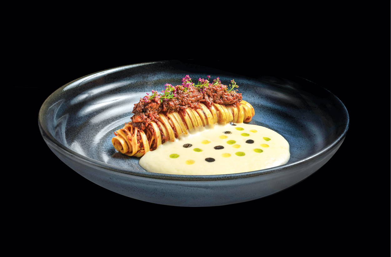 Tagliolini con ragù di cinghiale