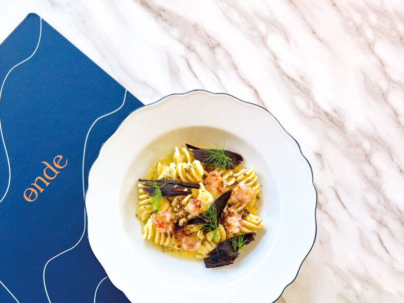 Fusillone all'albume, burro al limone, cuore di tonno e tartare di gambero rosso