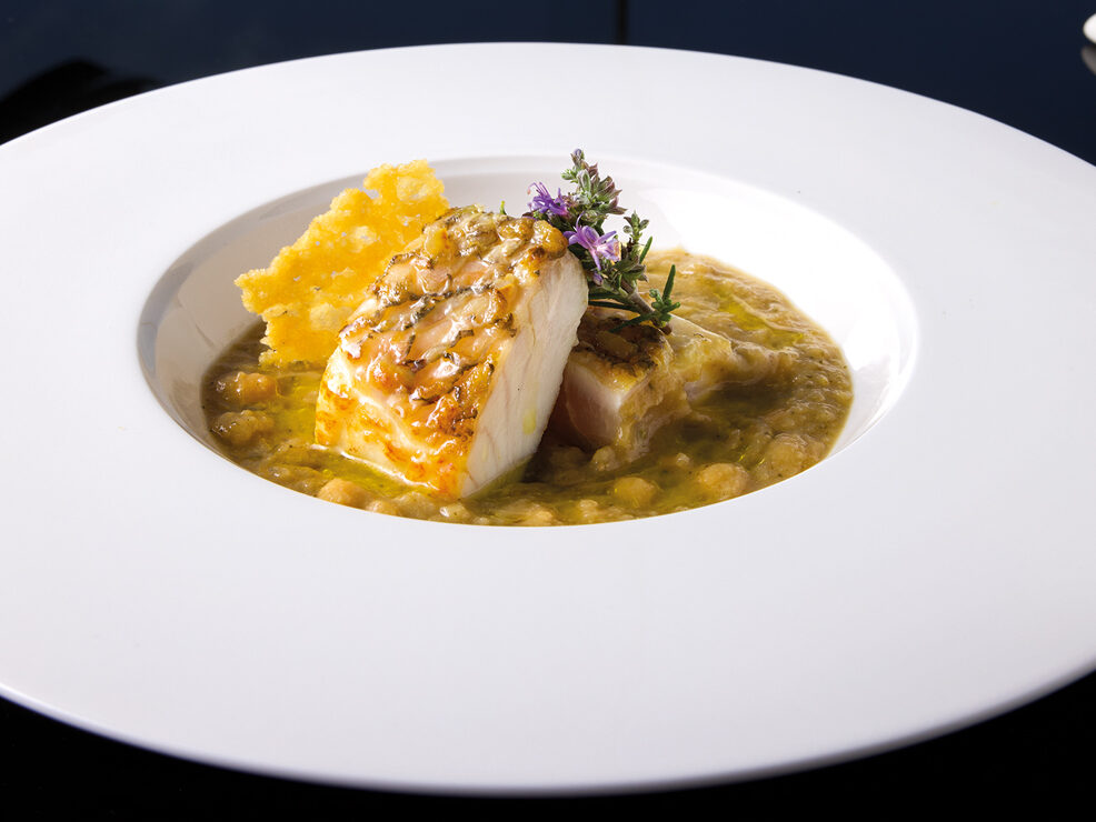 Zuppa di ceci alle erbe aromatiche e trancio di dentice al timo