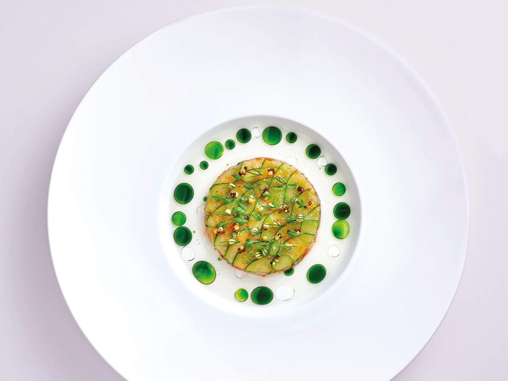 Capasanta con senape giapponese, zucchina e aneto