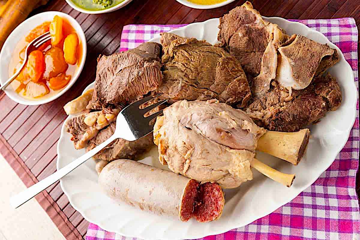 bollito misto, va d'accordo col Moscato di Scanzo