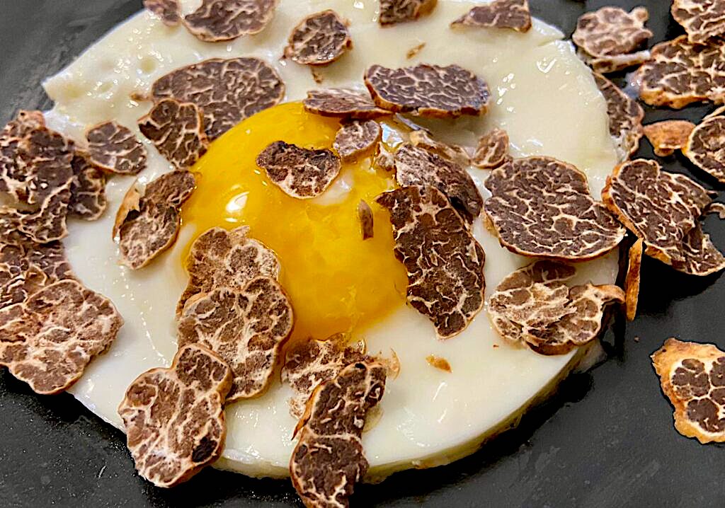 Uova al tartufo